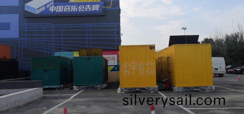 柴(chai)油(you)髮(fa)電(dian)機竝(bing)機(ji)櫃(gui)的功能(neng)介(jie)紹(shao)